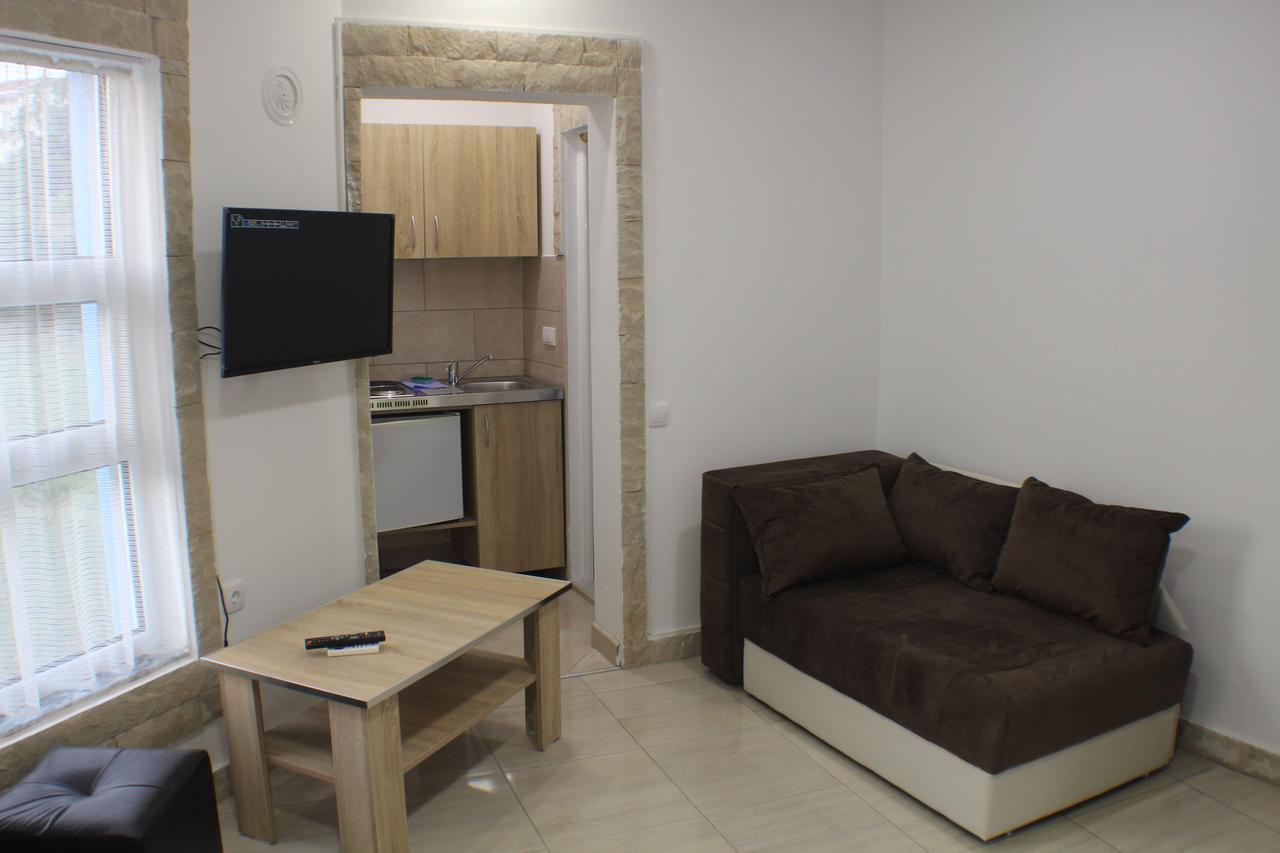 Gjinaj Apartments Ulcinj Bagian luar foto